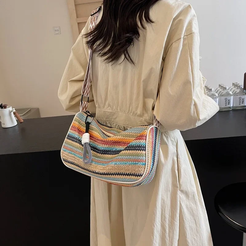 Straw Bag Women\'s Large Capacity 2024 New Summer Niche Design Woven Messenger Bag Dumpling Seaside Beach Bag