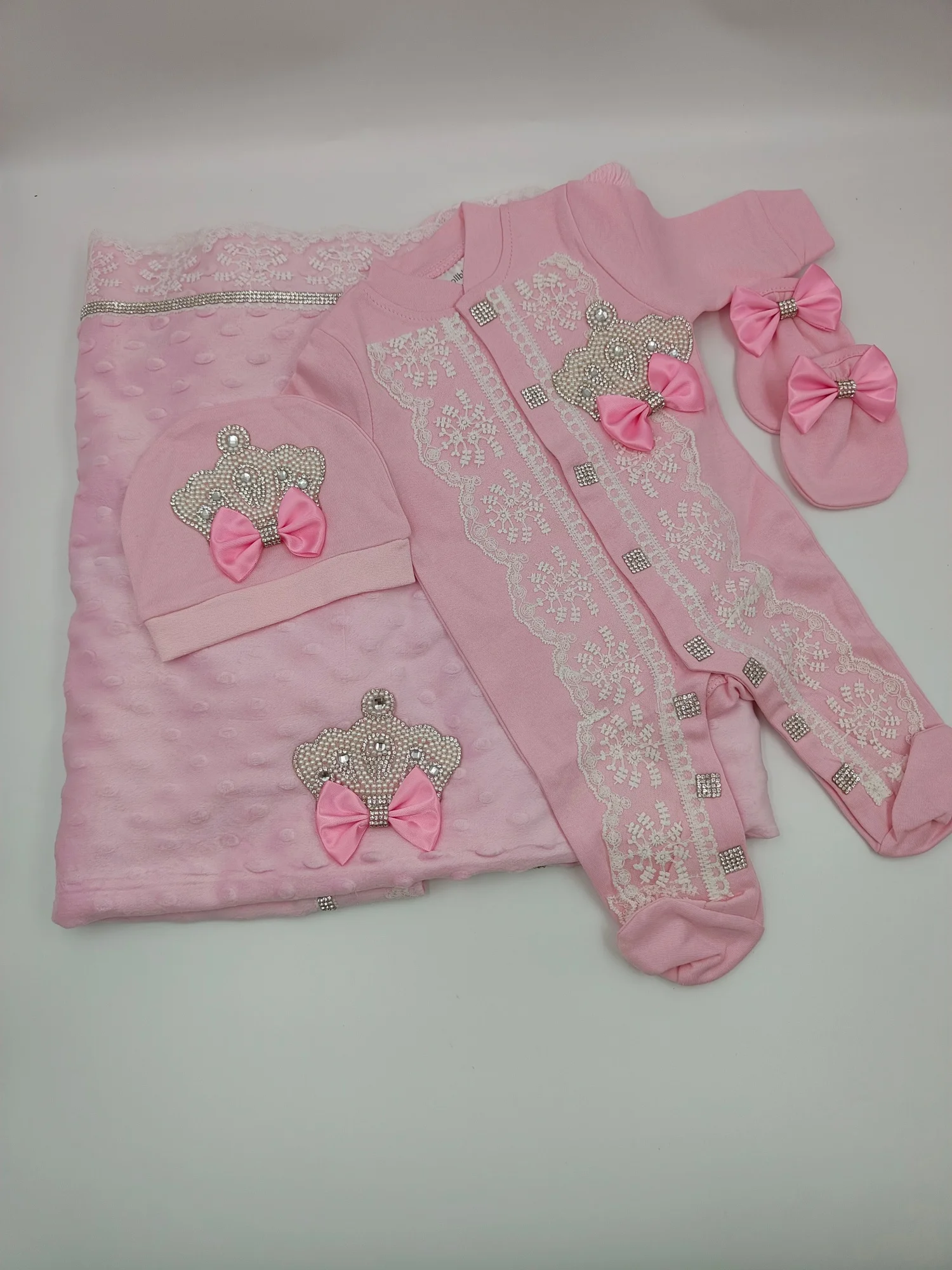 conjunto-de-4-piezas-para-bebe-recien-nacido-de-0-a-9-meses-manta-de-minky-con-puntos-pelele-con-pies-corona-de-encaje-rosa-bebe-con-perlas-y-pedreria-regalo-de-princesa