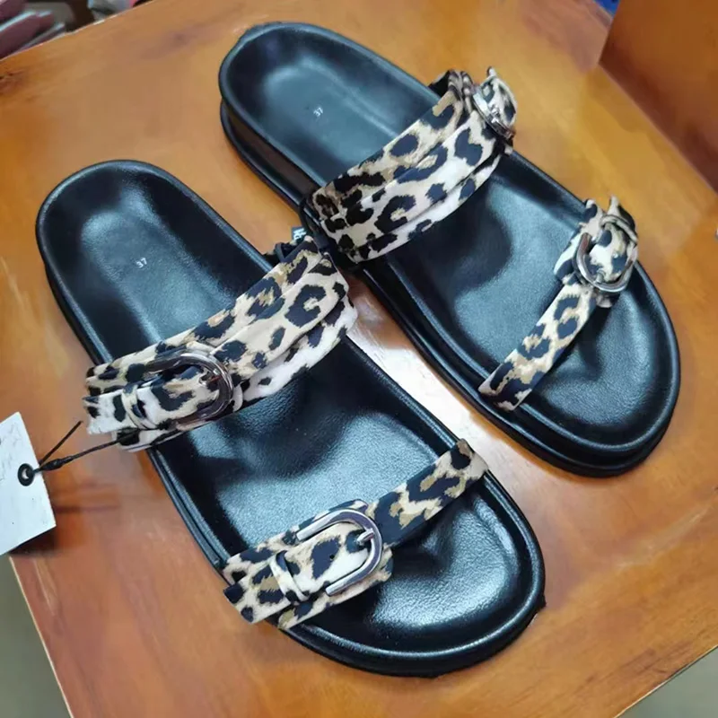 TRAF-zapatillas planas con hebilla y estampado de leopardo para mujer, zapatos planos con punta abierta y cabeza redonda, suela gruesa, a la moda, para ocio