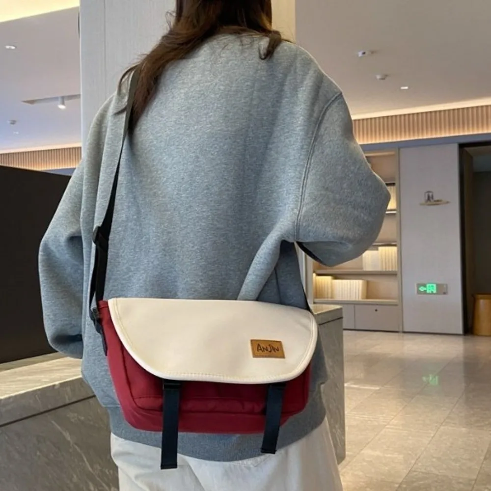 

Fashion Large Capacity Nylon Messenger Bag Korean Style Sling Crossbody Bag Multi Pocket Flip Cover Mailman Bag Gifts