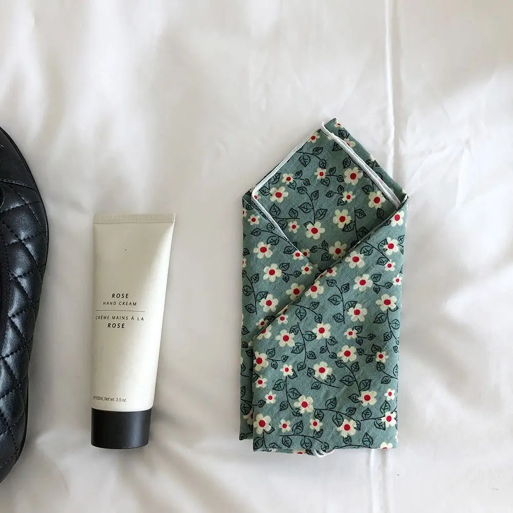 

Женская шаль, аксессуары для одежды, цветочные шарфы в корейском стиле, шарф с принтом, маленький квадратный шарф, шелковый шарф