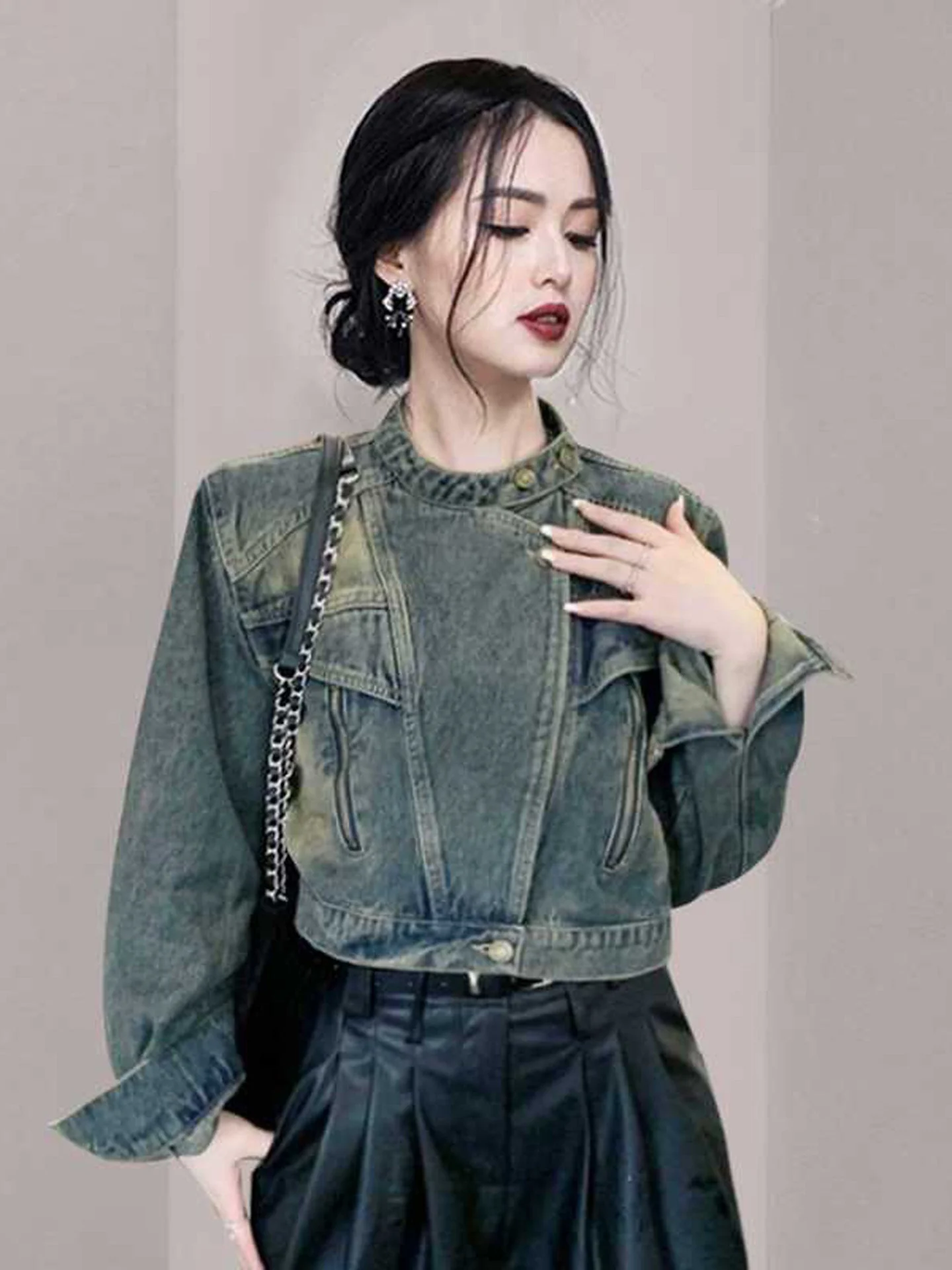 American Style Vintage Denim Jacket Women Loose Fit Cool Motorcycle Jacket Top Short Coat Button Zipper Embellishments