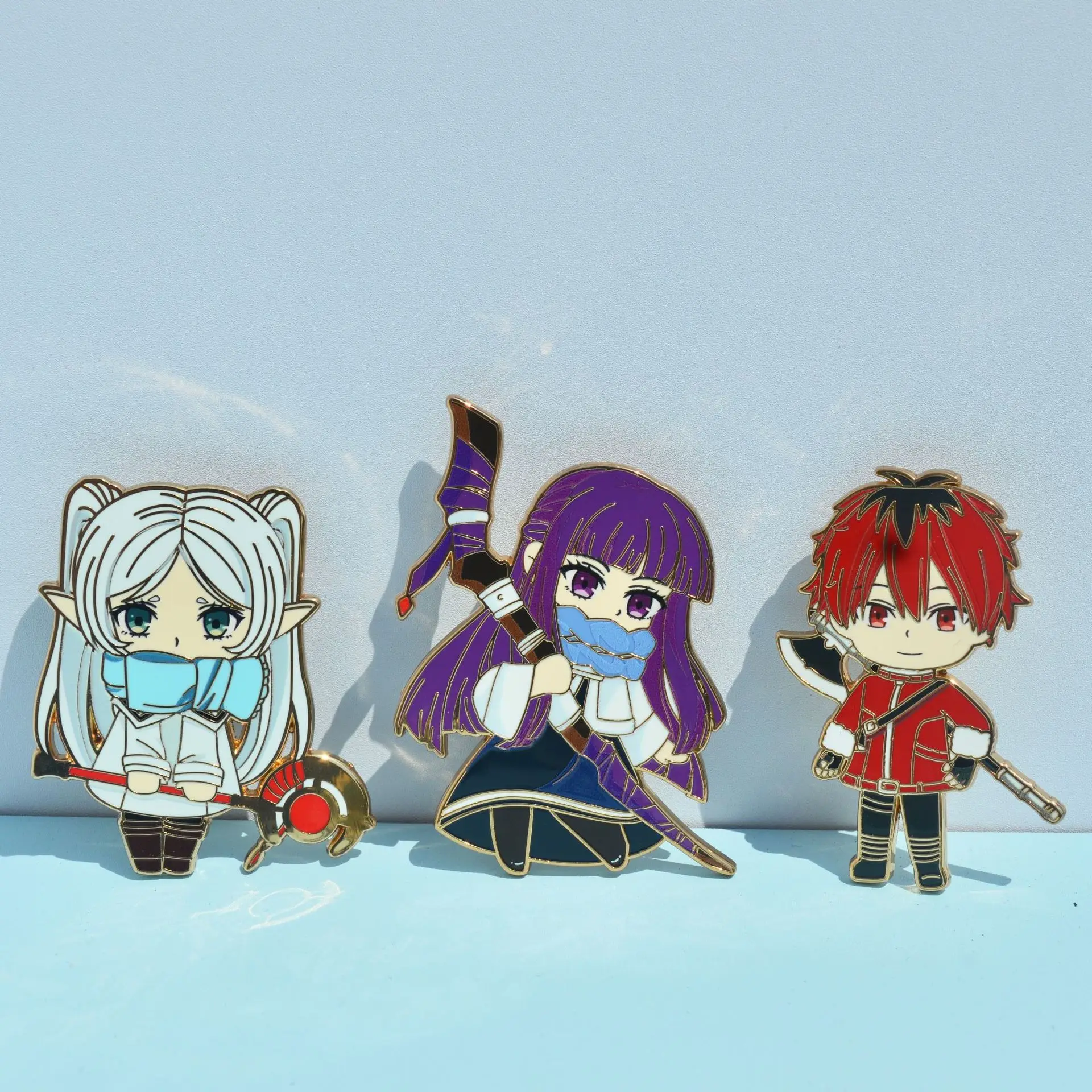 Frieren: Beyond Journey's End Anhänger-Pins Fern Stark Broschen Manga Anime Abzeichen für Rucksack Kleidung Revers Cosplay Spielzeug Deko