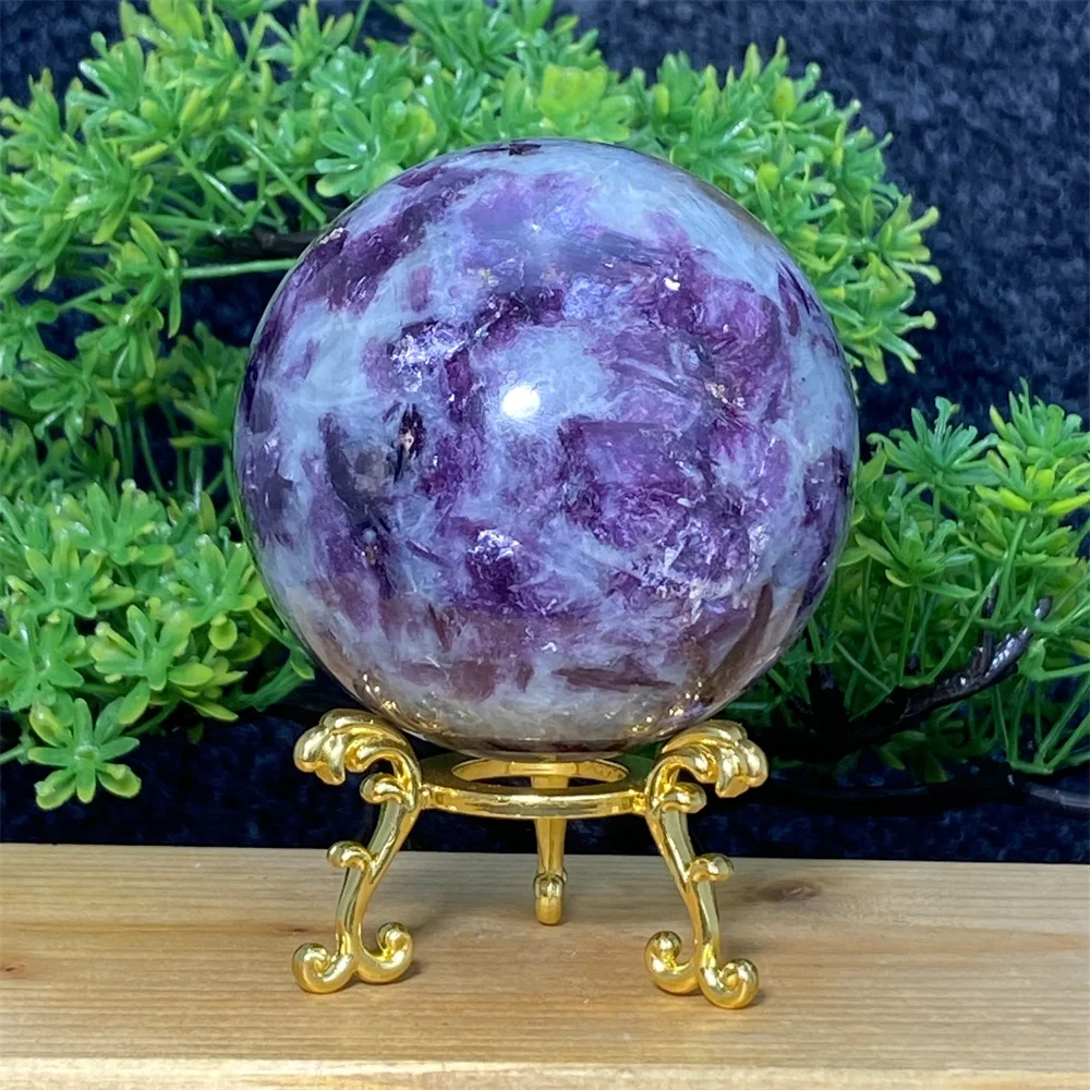 Imagem -02 - Bola de Energia de Cristal de Mica Roxa Natural Cura de Reiki Esfera de Lepidolite Chakra Polido Decoração de Casa Presente de Férias 1pc