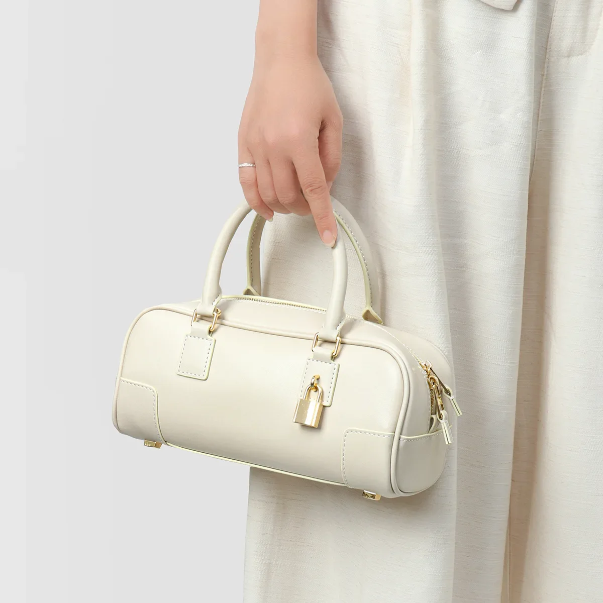 100% Genuine Leather Vintage Commuter Diaper Bag High-End Minimalist Handbag Trendy Letter Logo For Women