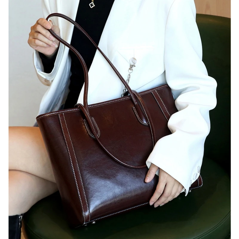 Luxury woman Shoulder bag soft leather large capacity square tote bag Vintage Fashionable cowhide Handbag Shopping underarm bags