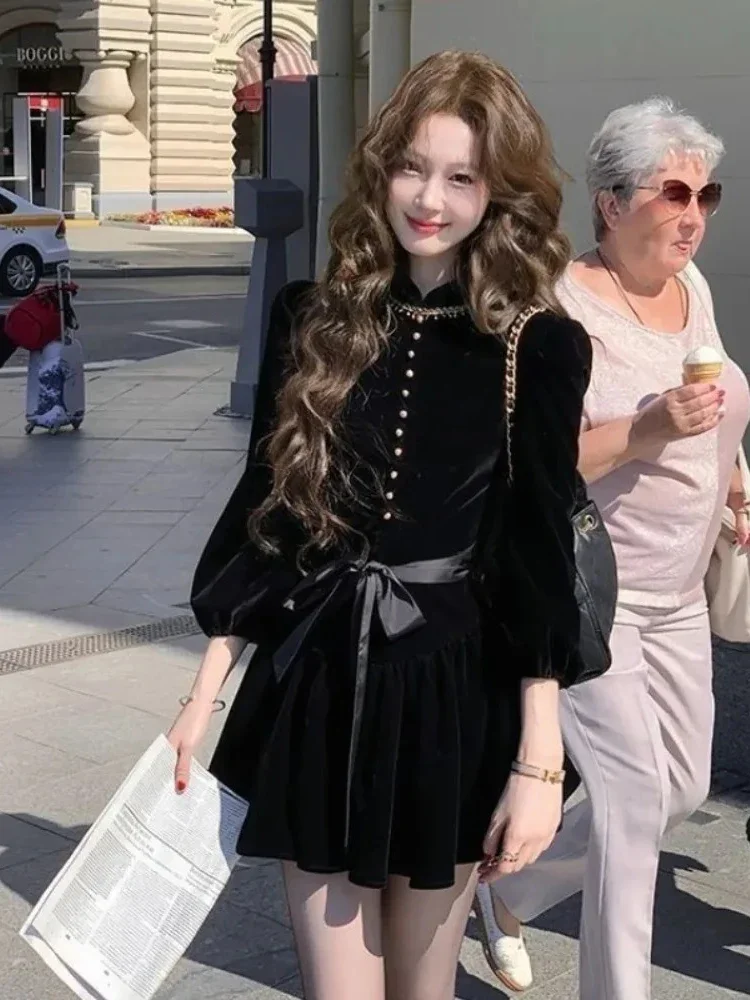 เดรสกำมะหยี่ทรงสลิมวินเทจสุดหรู พรีเมียมสไตล์เฮปเบิร์น แฟชั่นใหม่ ผูกเชือก ชุดราตรีทรงบอลกาวน์แบบจับจีบ สไตล์ฝรั่งเศส สำหรับผู้หญิง