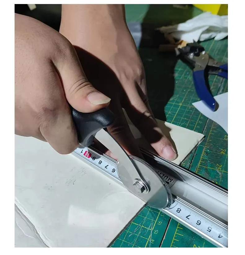 60mm Manual Rotary Cutter KT Board PVC Advertising Cutter Cutting Roller Flex Banner Paper Cloth Leather Knife