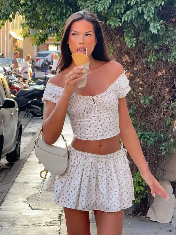 

HH Women's Summer Fashion Versatile Sweet Floral Lace-Up Ruffle Button Top+Low-Waist Lace-Up Safety Pants Inside Mini Skirt Set