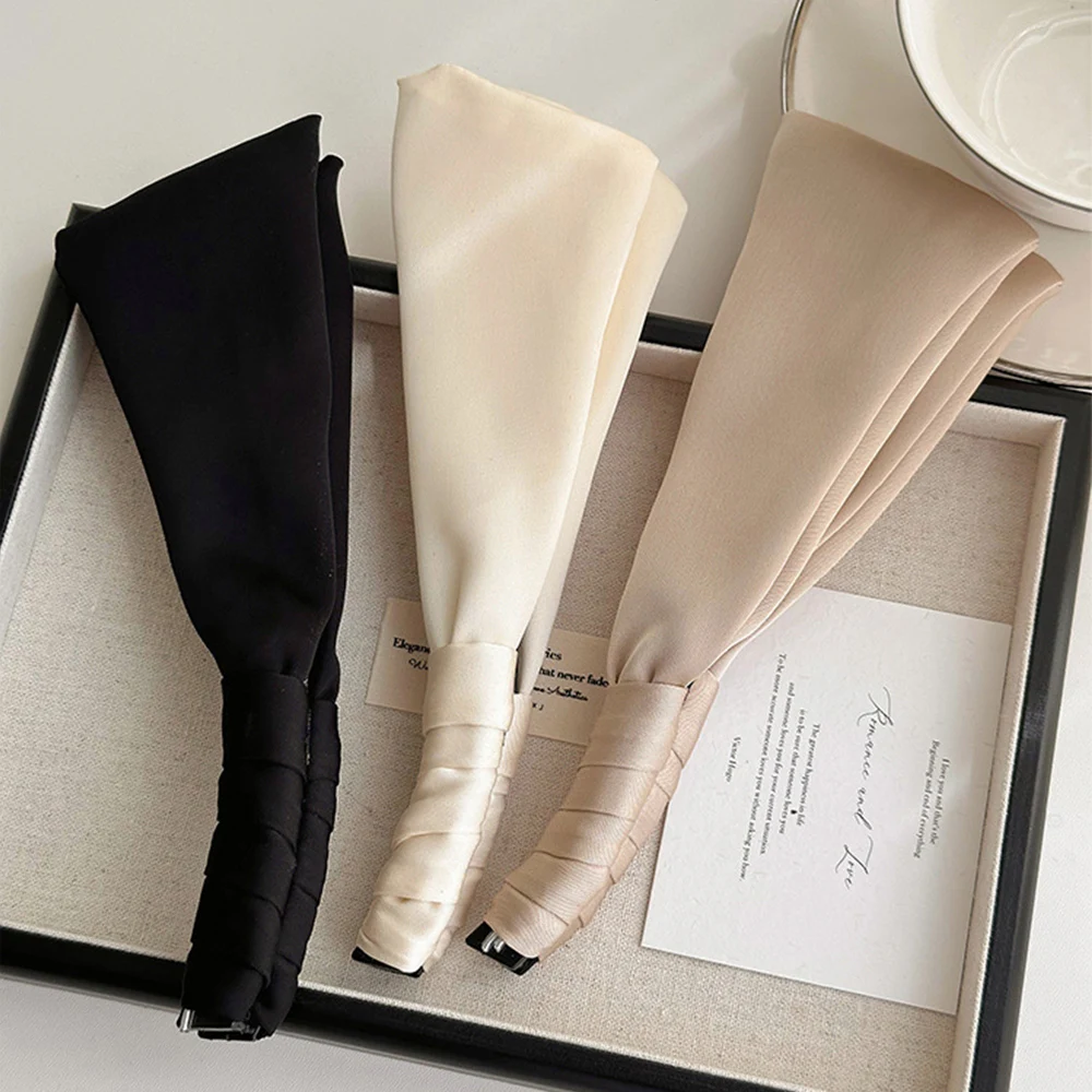 Elegant Women's Satin Bow Hair Clips - usage example