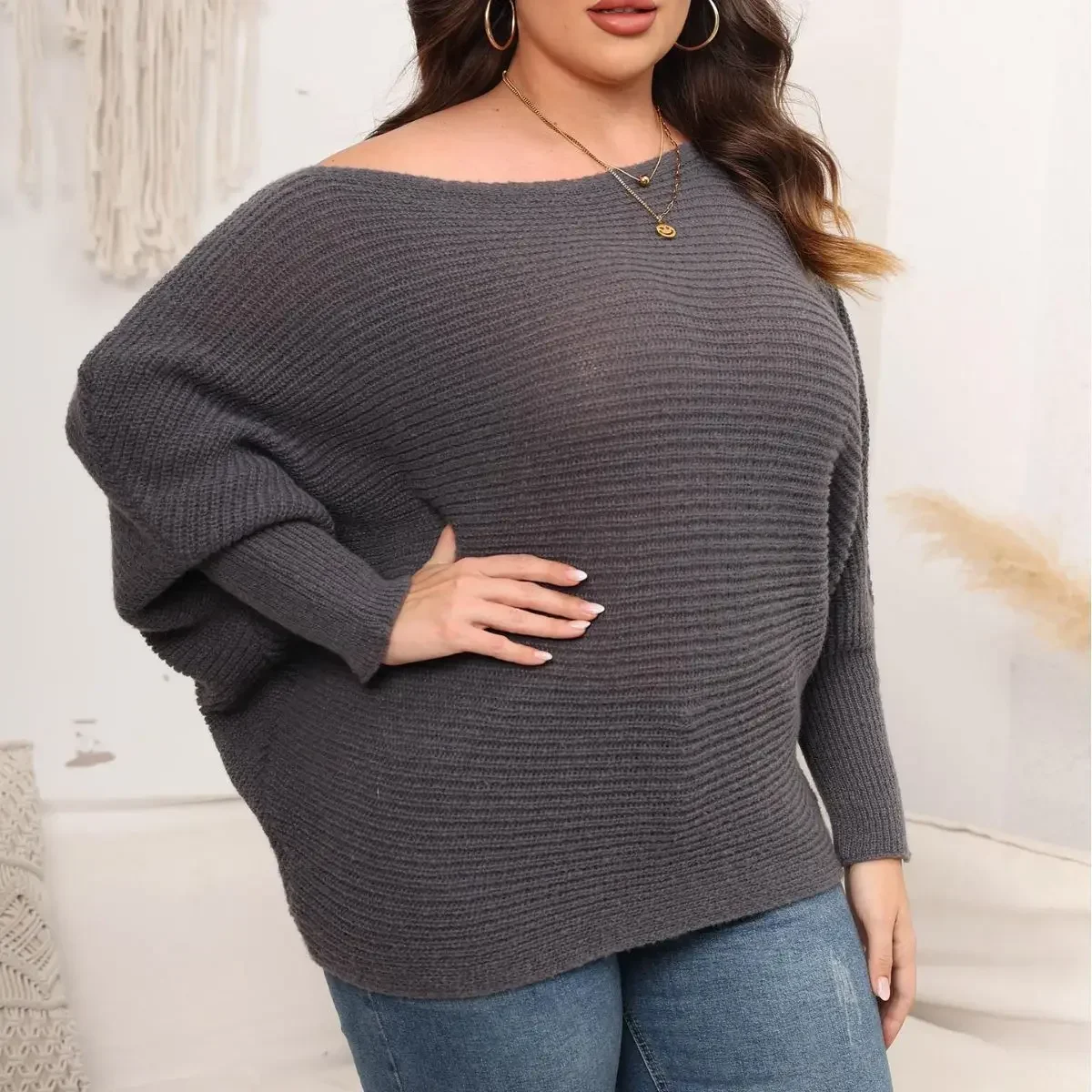 Tkany sweter plus size, odzież damska, jesienne i zimowe rękawy nietoperzowe, kołnierzyk jednowyrazowy, luźny sweter z odkrytymi ramionami.