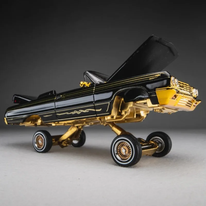 

FineWorks 1/64 Impala Foshan Exhibition Limited Edition Jumping Car Skeleton Painted alloy car model