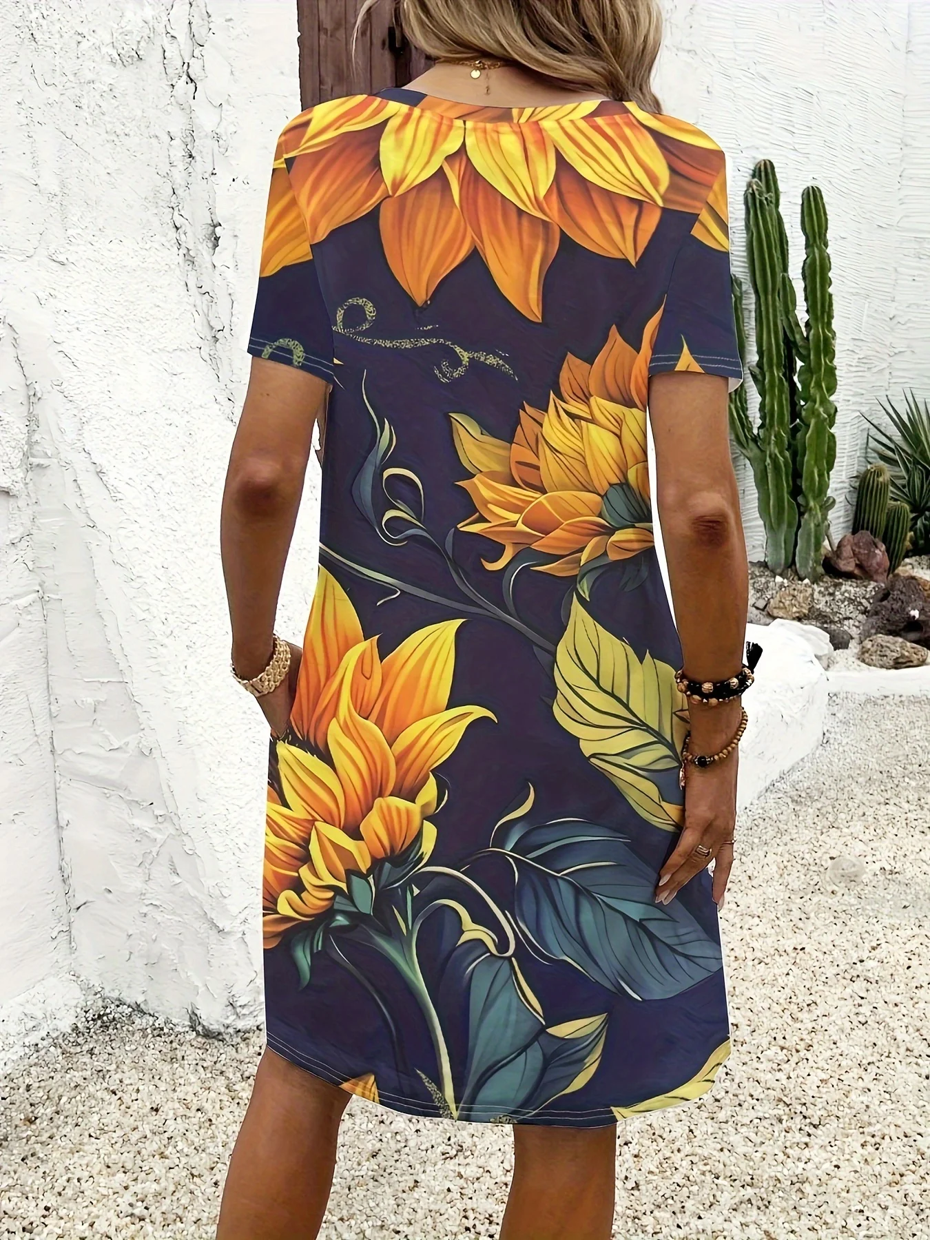 Fashion full body print women's short sleeve dress Creative sunflower print side pocket round neck T-shirt dress
