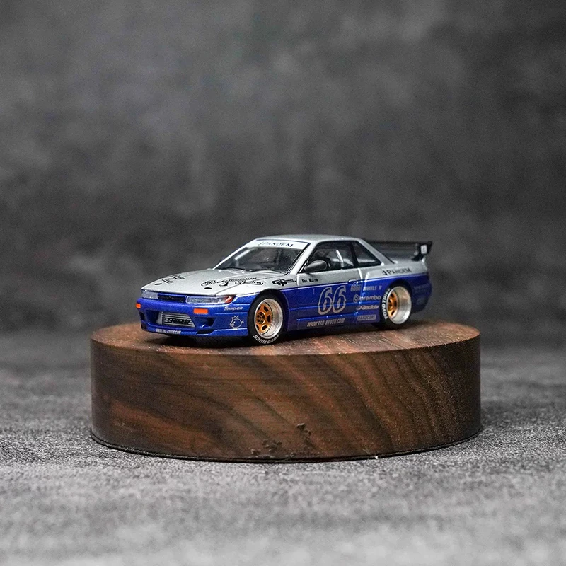 

Poprace 1/64 Scale S13 Silvia Alloy Simulation Car Model Static Collection Decorated Holiday Gifts Toys Souvenir Gift