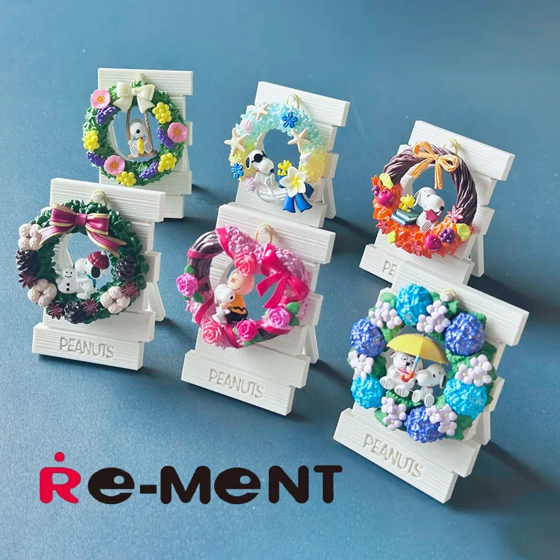 

Kawaii Re-Ment Snoopy Wreath Collection Mini Diorama Figure Genuine Blind Box Peanuts Wreath Design Desk Ornament Model Gift