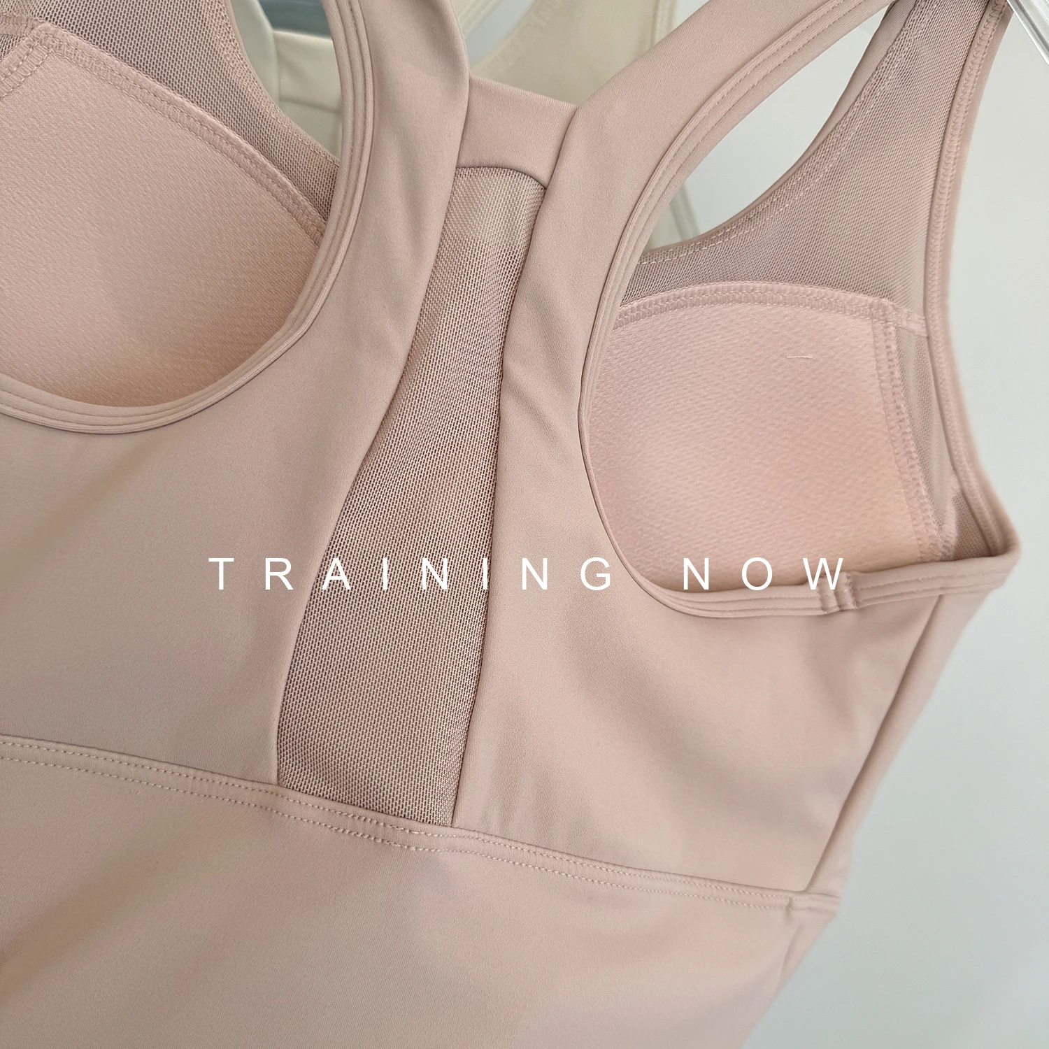 

Летом спортивный бюстгальтер высокой интенсивности для женщин, закрывающий грудь, тренировочное нижнее белье для йоги, красивая противоударная спина для бега