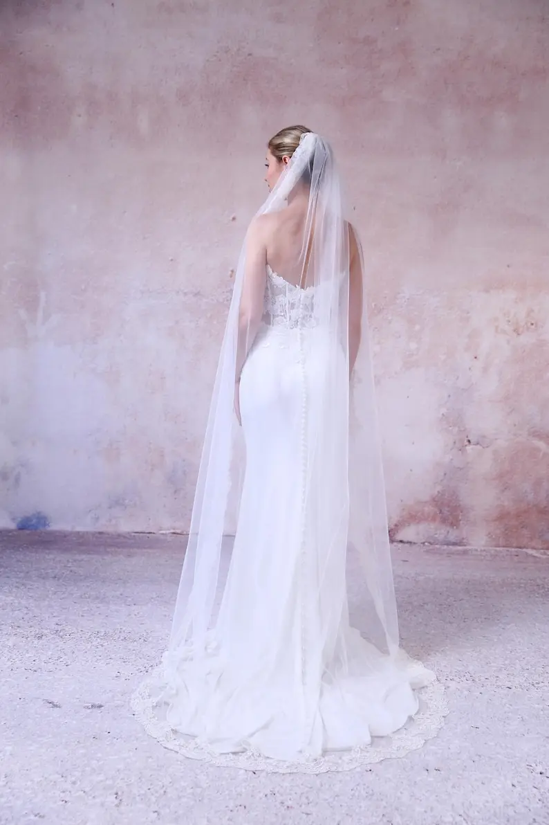 

Dark Ivory Lace Wedding Veil Super Soft English Tulle Bridal Veil Custom lengths and styles / Accept bulk orders