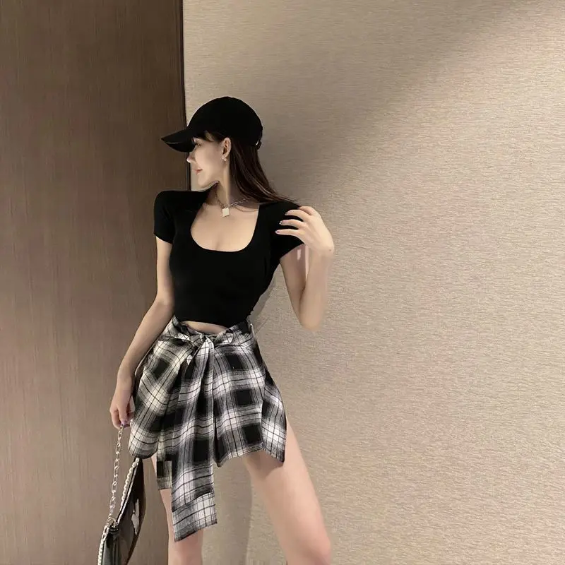 

Summer 2026 Fashion Cool Salt Girl Style High Waist Skirt Set Short Sleeve T-Shirt And Pants Two-Piece Ensemble for Women