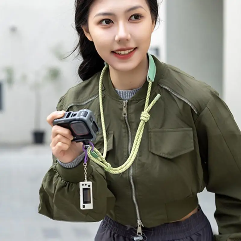 

Универсальный шейный ремешок для спортивной камеры с регулируемой длиной и нескользящей пряжкой, идеально подходящий для отдыха