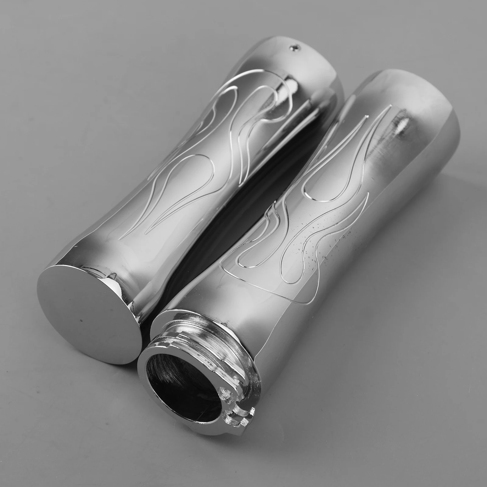 مقبض مقود كروم مقاس 1 بوصة مناسب لسيارة Honda Shadow VLX 600 750 Spirit VTX 1300 1800