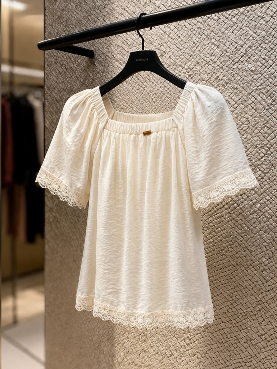 

Lace Splice Design Casual Short Sleeve Women's Shirt Summer New Style Loose Fit Top Commute Style Korean Version Poem Art Lin