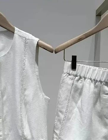 Women White Lace Up Sleeveless Slim Fit Vest 2026 Summer Fashion Streetwear Top