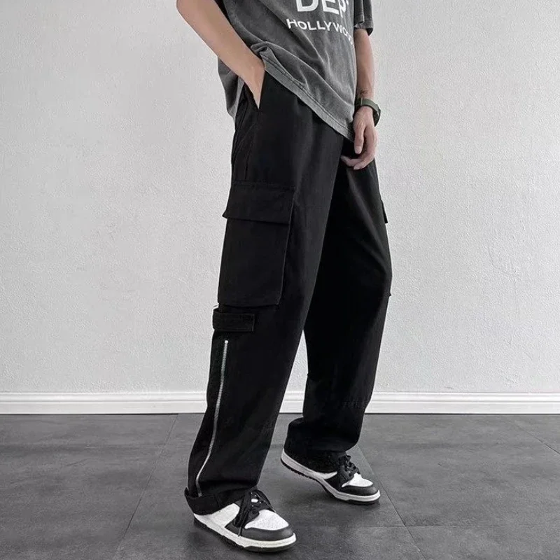 Męskie spodnie cargo oversize na wiosnę i lato, luksusowe, estetyczne, regular fit, luźne, designerskie, baggy, emo, typu joggers.