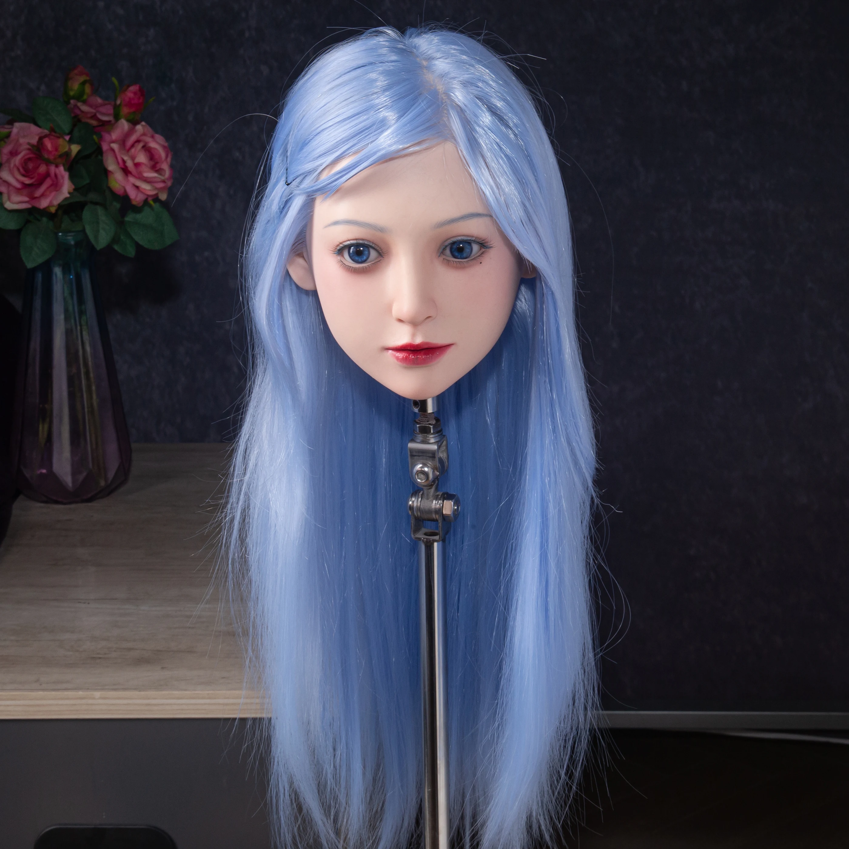

Female head model,new design,silicone material,with blue hair, Removable wig, Training Hair, implanted hair, M16 screw interface