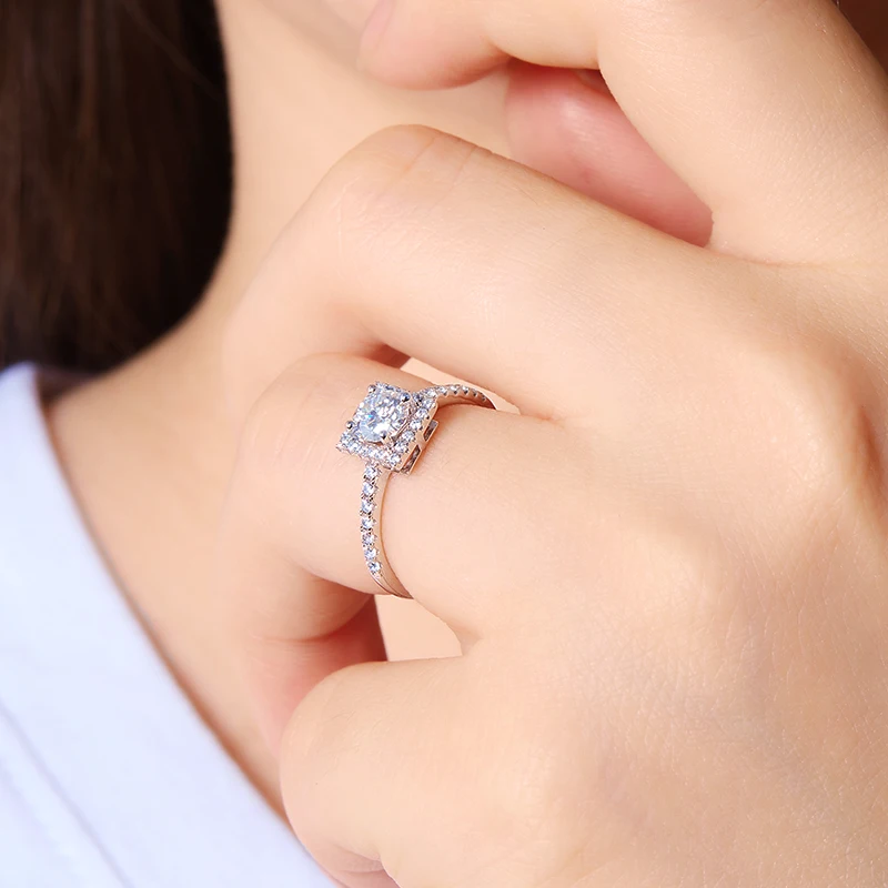 

A beautiful small square-style engagement ring, made of high-quality 0.5-carat round laboratory diamonds, a perfect confession r