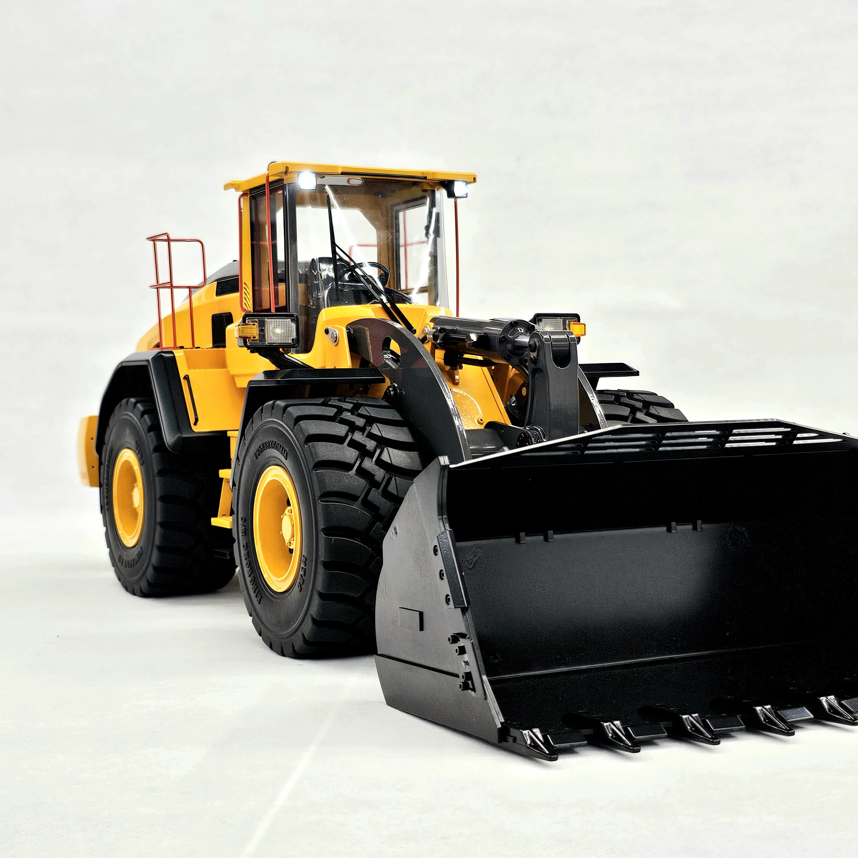 MTM E260L RC Hydraulic Wheeled Loader 1/14 Metal Remote Control Construction Vehicles AT9S Light Sound System RC Model Gift