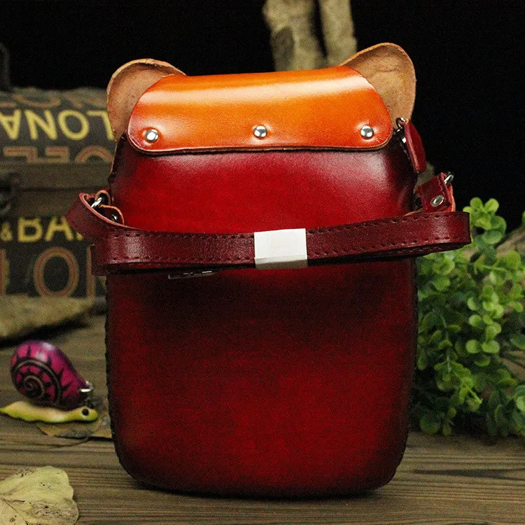 

Vintage Handmade Vegetable Tanned Leather Cartoon oulder Bag for Women Cute Pig Monkey Design Mobile Phone Wallet 6 Inch