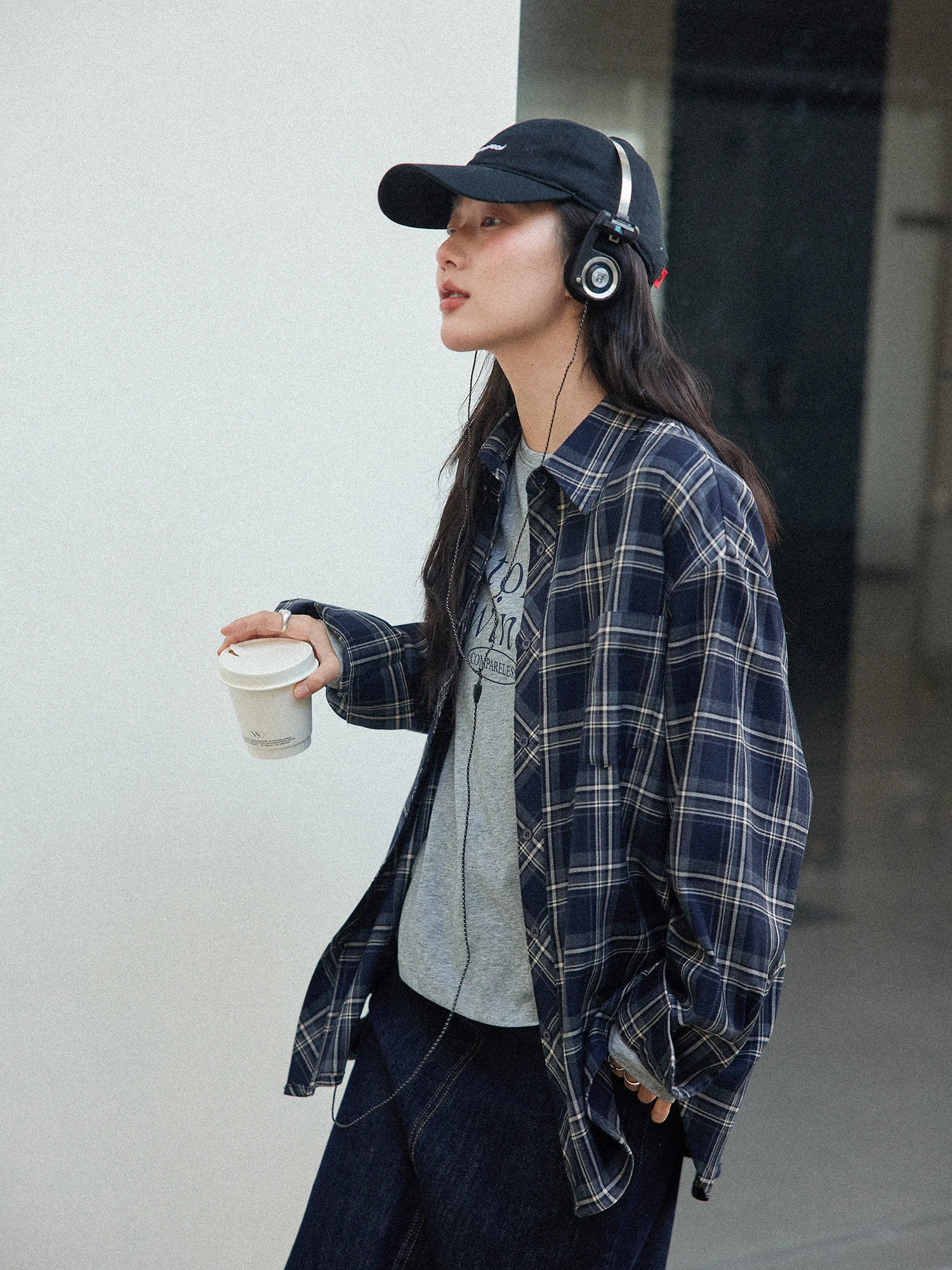 

Ретро-рубашка в клетку с длинным рукавом, женская, весна 2026, новая, свободного кроя, с дизайнерским акцентом, повседневная, свободная блузка для женщин