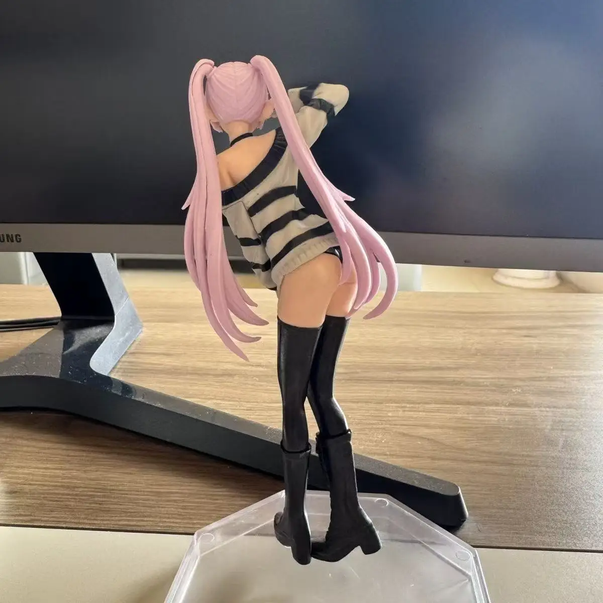 Nieuwe Frieren: Beyond Journey's End Anime Model Figuur Trui Frieren Schattig Meisje Actie Standbeeld Pop Staande Houding Scène Cadeau