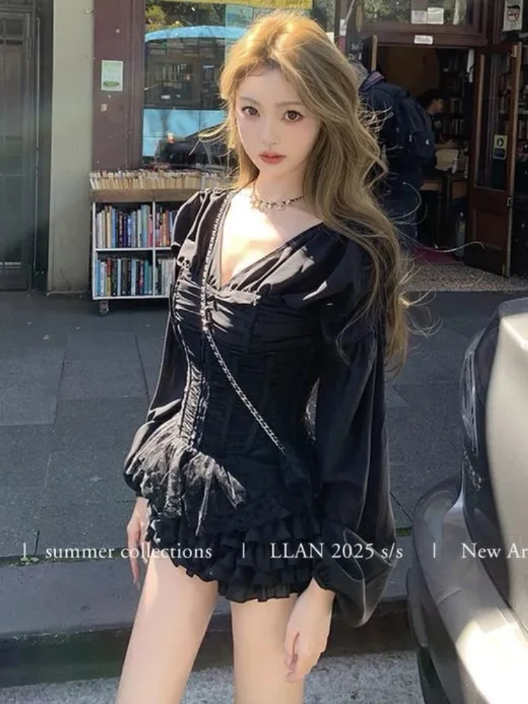 Pakaian Musim Gugur Gaya Gotik Prancis Halloween Pure Wind Wanita Seksi Atasan Slim V-neck + Rok Mengembang Set 3 Potong Mode Pesta Vintage Baru