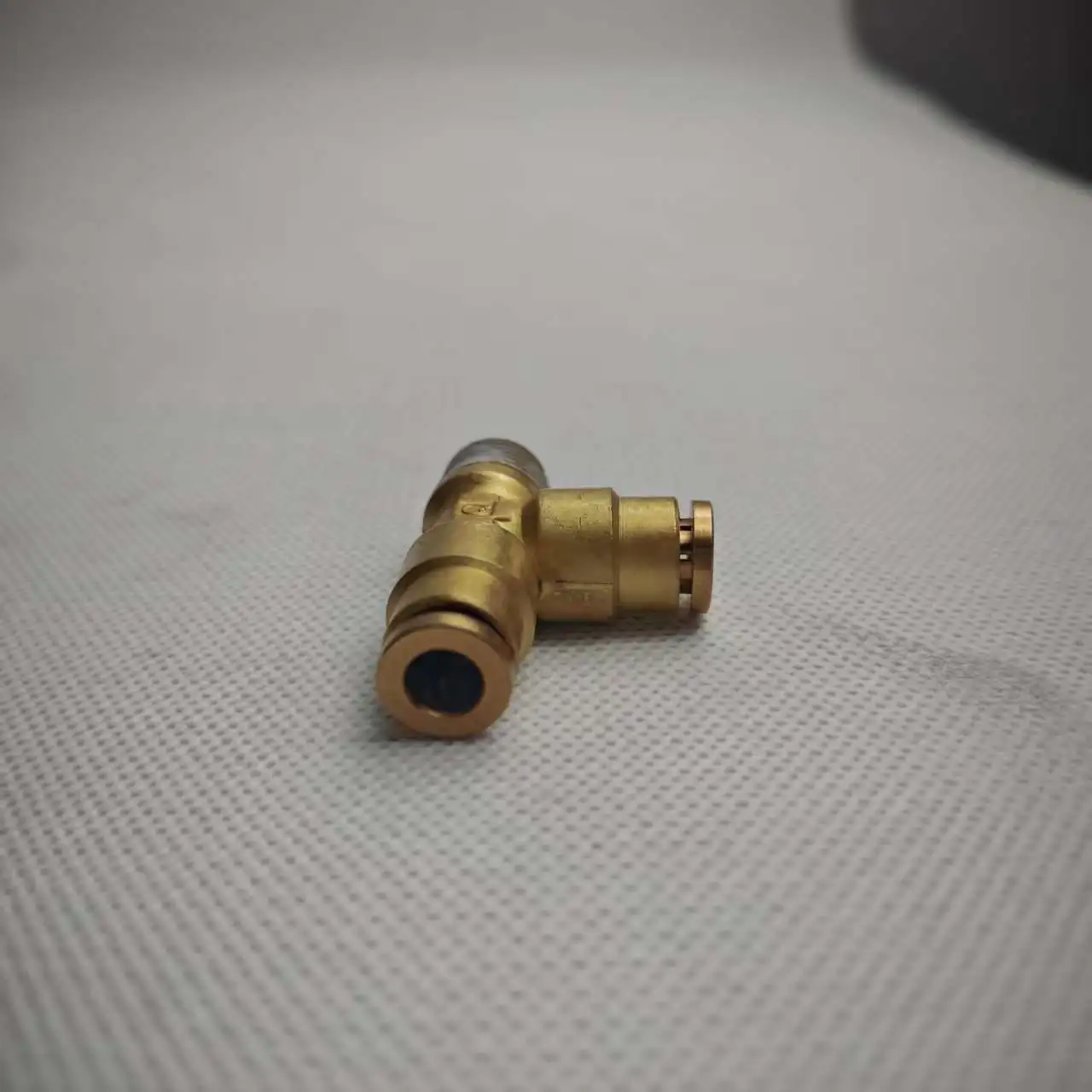 Ingersoll Rand 39155346 Three Way Valve for Screw Air Compressor Spare Parts Replacement