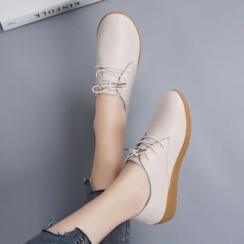 Anti-slip Flat Bottomed Breathable White Shoes for Outdoor Activities and Travel