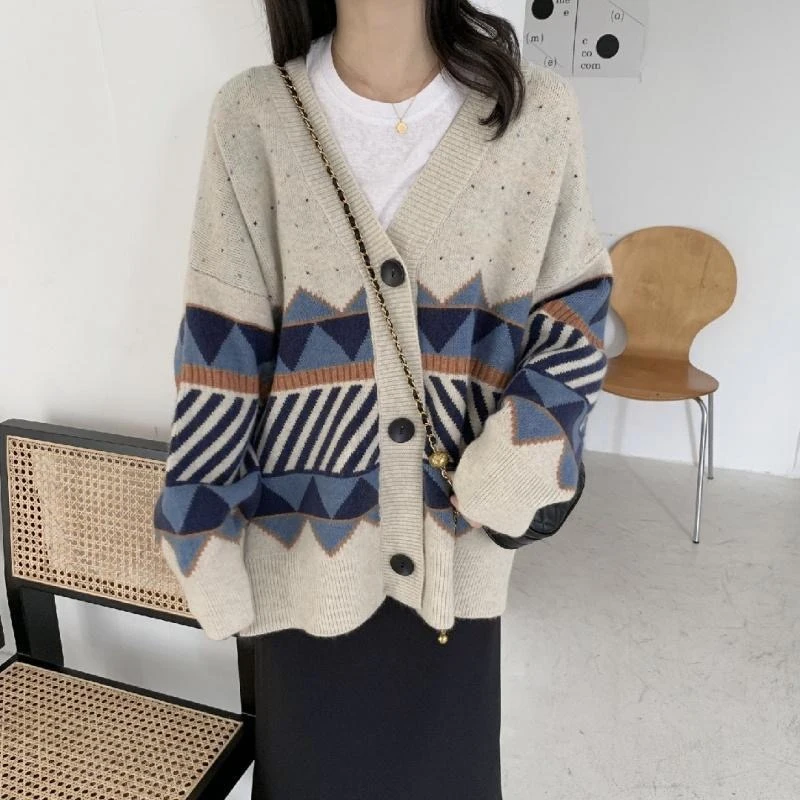 2023 Jacquard Knitted Cardigan Lazy Style Loose Outer Jacket V-Neck Jumper Button-Up All-Match Female Loose Top Autumn Winter