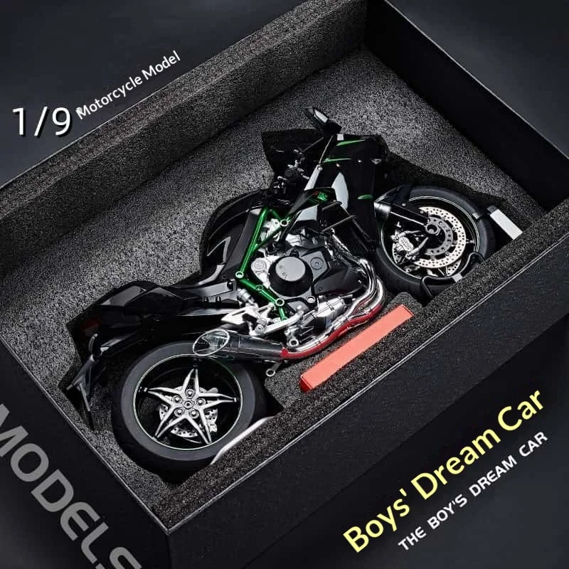 1:9 Scale Carbon Fiber Alloy Motorcycle Model With Spray Sound Light Effect Gift Box Simulation Toy For Kids