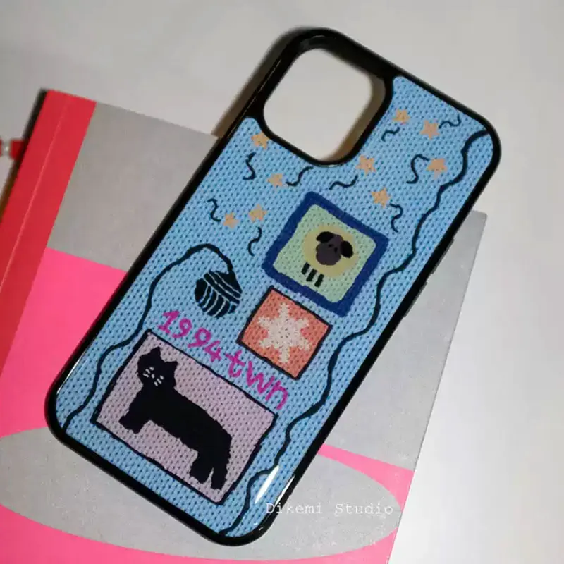 

Korean Cute And Healing Knitted Cat Y2K Phone Case For iPhone 17 Air 16 15 14 13 12 11 Pro Max 16 17 Pro 15 Plus Anti-Drop Cover