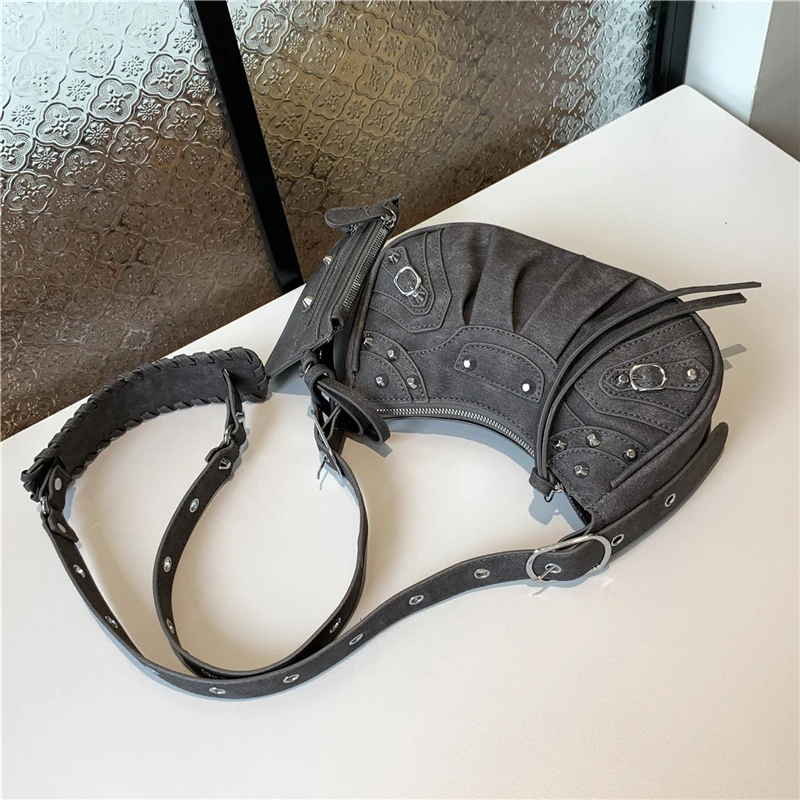 Stud Tassel Bag Bag Women's Crossbody Personality Hot Girl Motorcycle Bag Sheepskin Pattern 2024 New Trendy Cool Net Red Dark