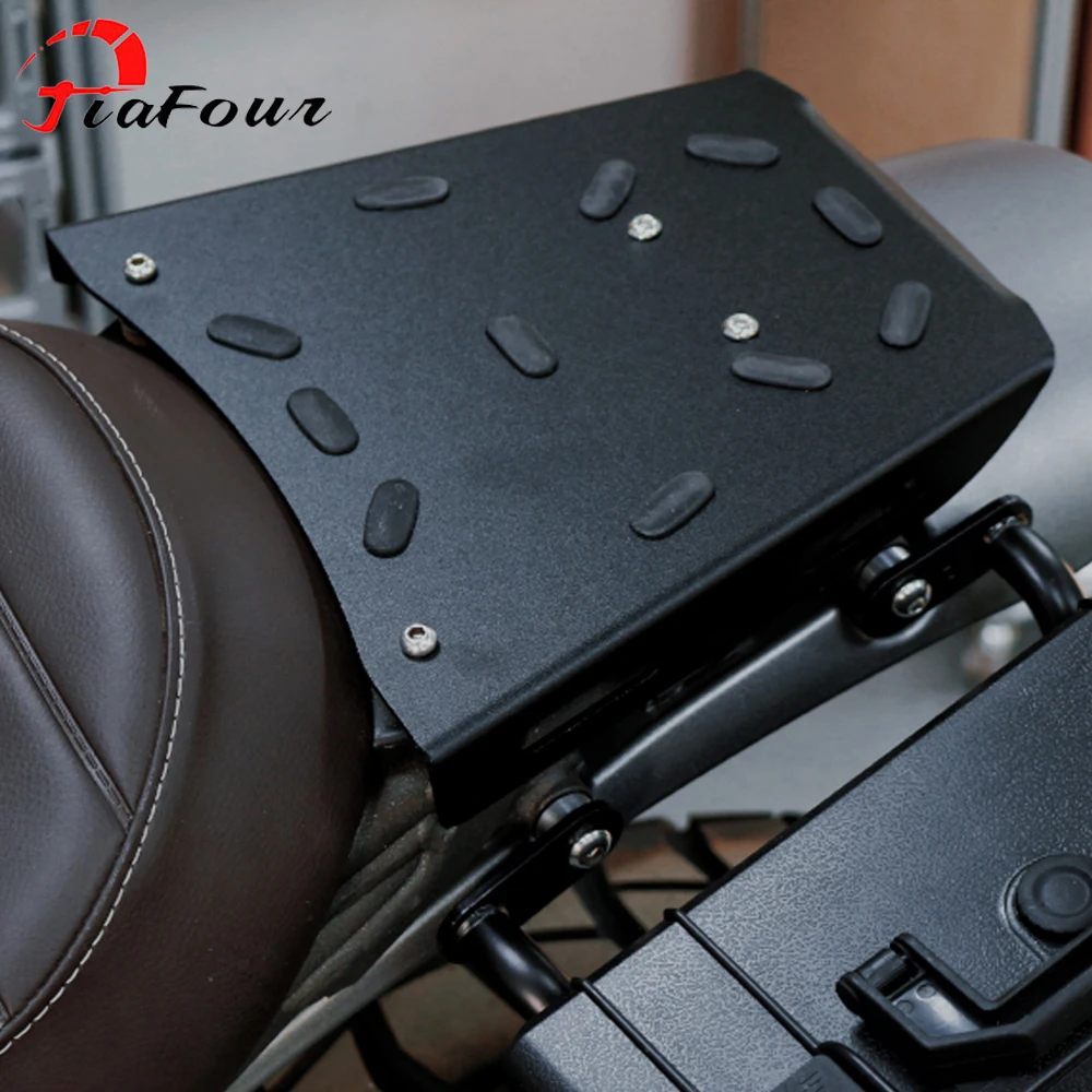 

Увеличенная задняя панель-полка для мотоциклов Scrambler 400X 2023-2025 и Scrambler 400 XC 2025