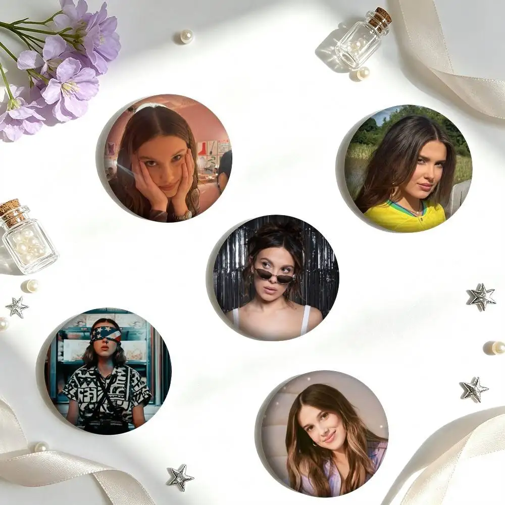 R-Retro Movie Star Millie Bobby Brown  25mm 32mm 44mm 58mm 75mm Brooches Badges Pins for Accessories Gift