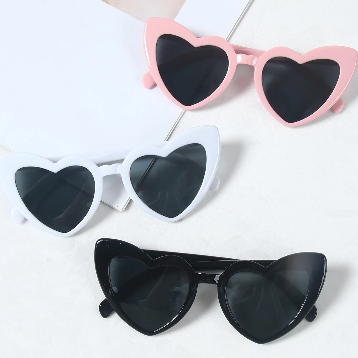 2024 New Kids Cartoon Heart Shape Sunglasses Kids Girls BoyTransparent Glasses Outdoor UV400 Sun Glasses Baby Shower Decor