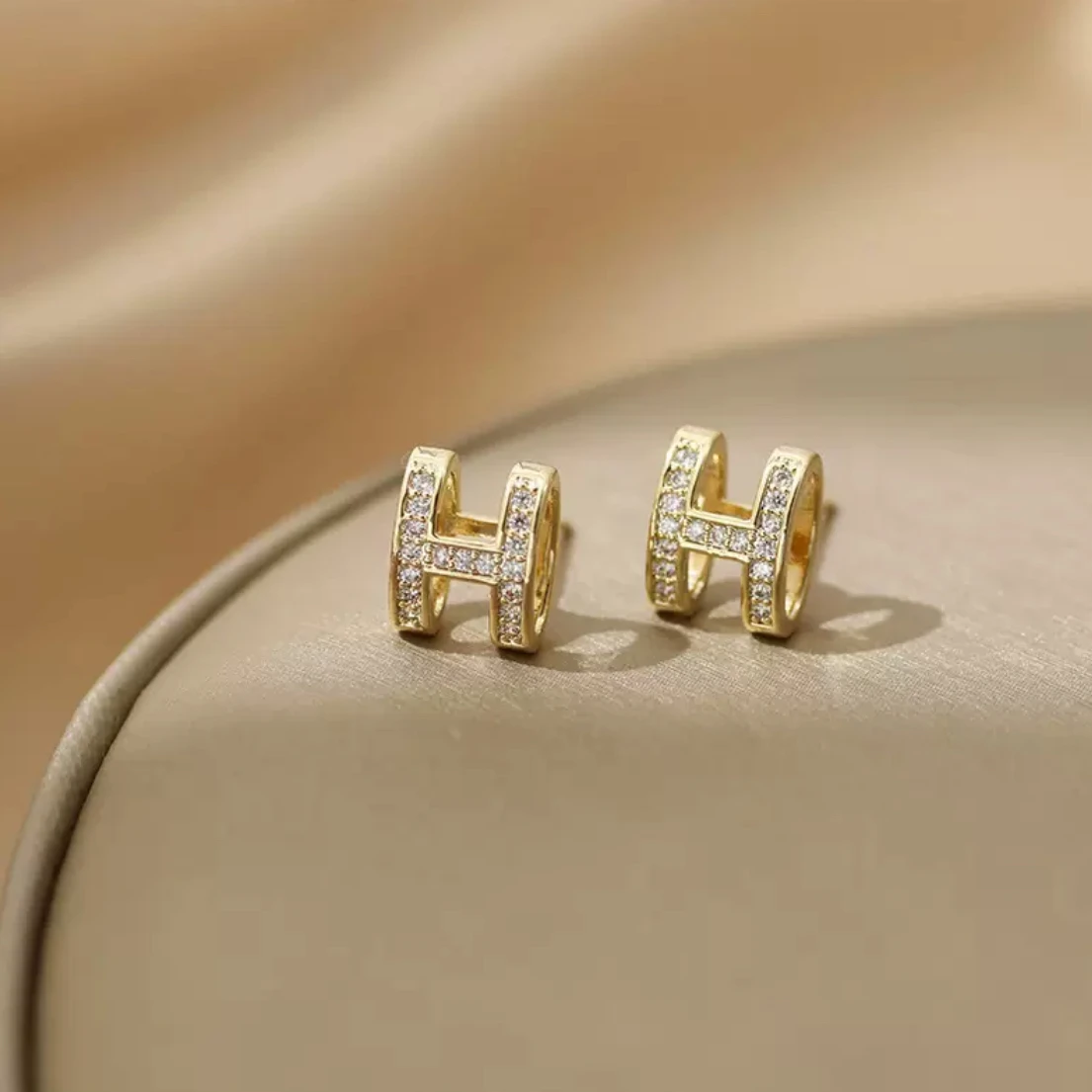 

Fine luxury earrings 2025 new women's high-end earrings style elegant zircon earrings fashion jewelry