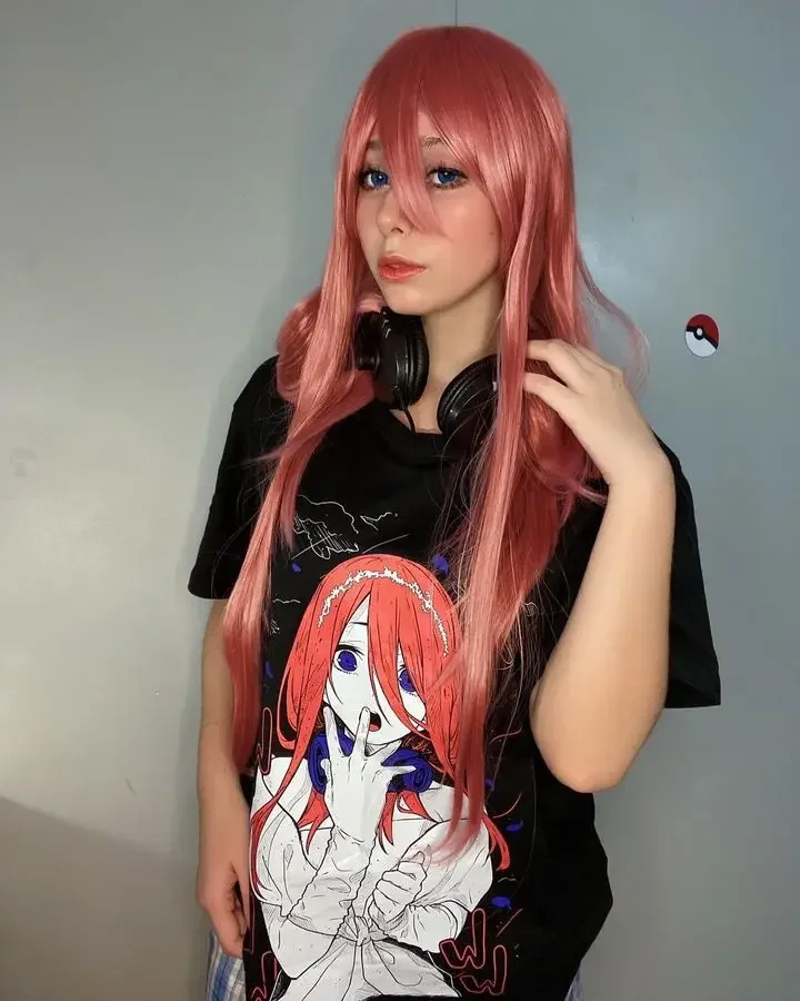 Miku nakano 5-toubun no Hanayome Quintessential Anime Unisex T-Shirt ALL SIZES