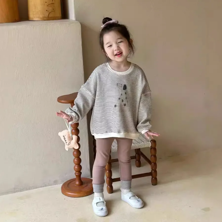 

Новинка осени 202, детская одежда, полосатая толстовка с круглым вырезом, детский комплект из топа с длинными рукавами и брюк с героями мультфильмов