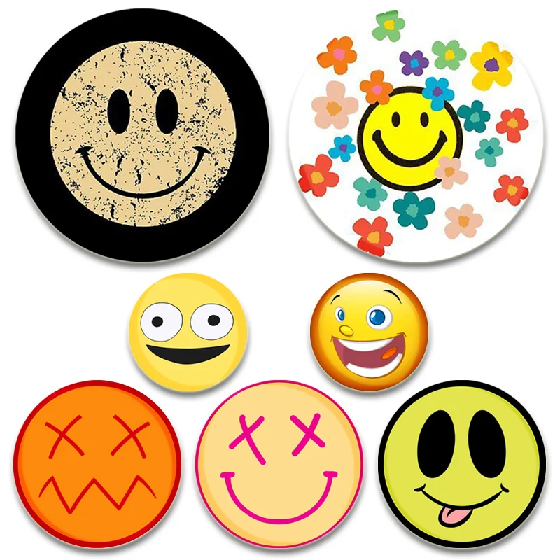 Flower HD Print Brooches Round Yellow Face Smiling Expression Badge Funny Handmade Pins for Jewelry Gifts Accessory 32/44/58mm