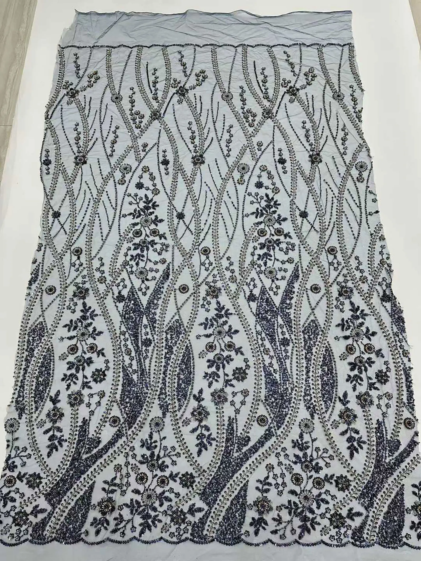 2026 Neues Design Afrikanischer Perlen-Spitzenstoff Hochwertige Französische Pailletten-Spitze Lila Nigerianischer Party-Hochzeitskleid-Stoff zum Nähen – Detail 6