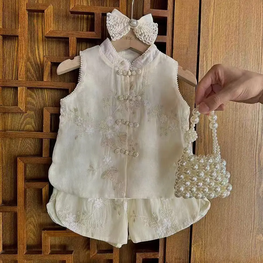 Girls' Summer Clothing 2025 New Style Chinese Retro Buckle Baby Vest Top Loose Shorts Children's Chinese Two-piece Set