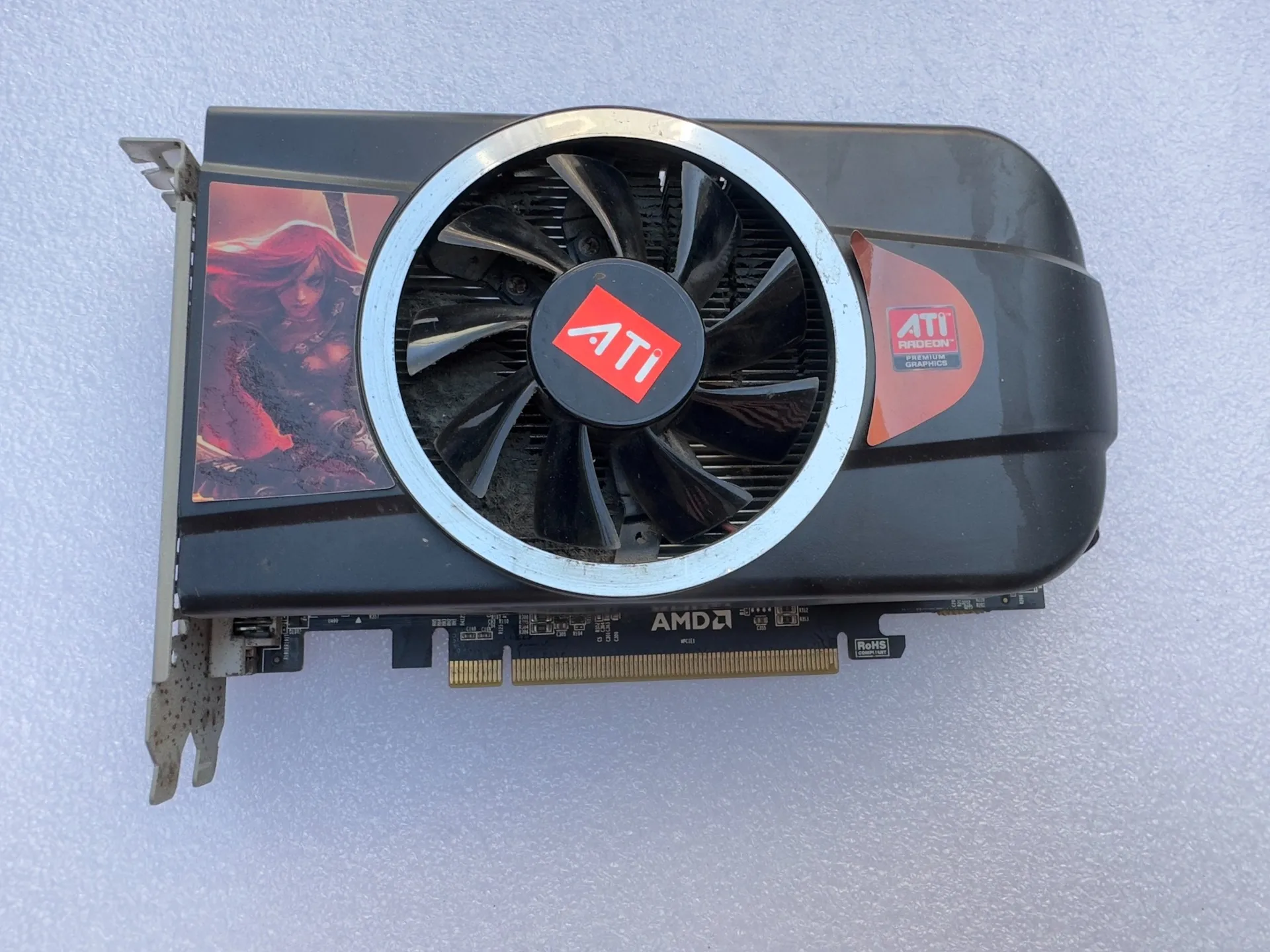 Известный бренд-AMD+HD6770+1GDDR5